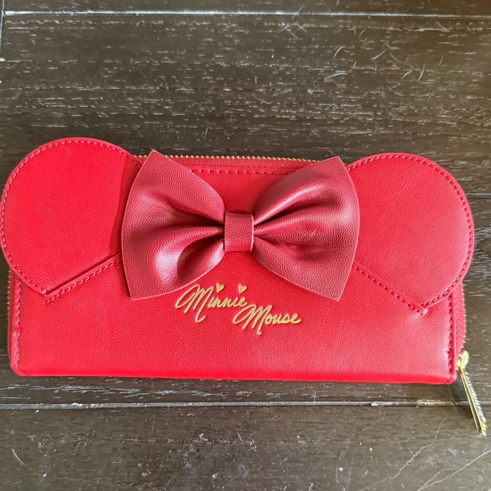 Minnie Mouse Loungefly Wallet